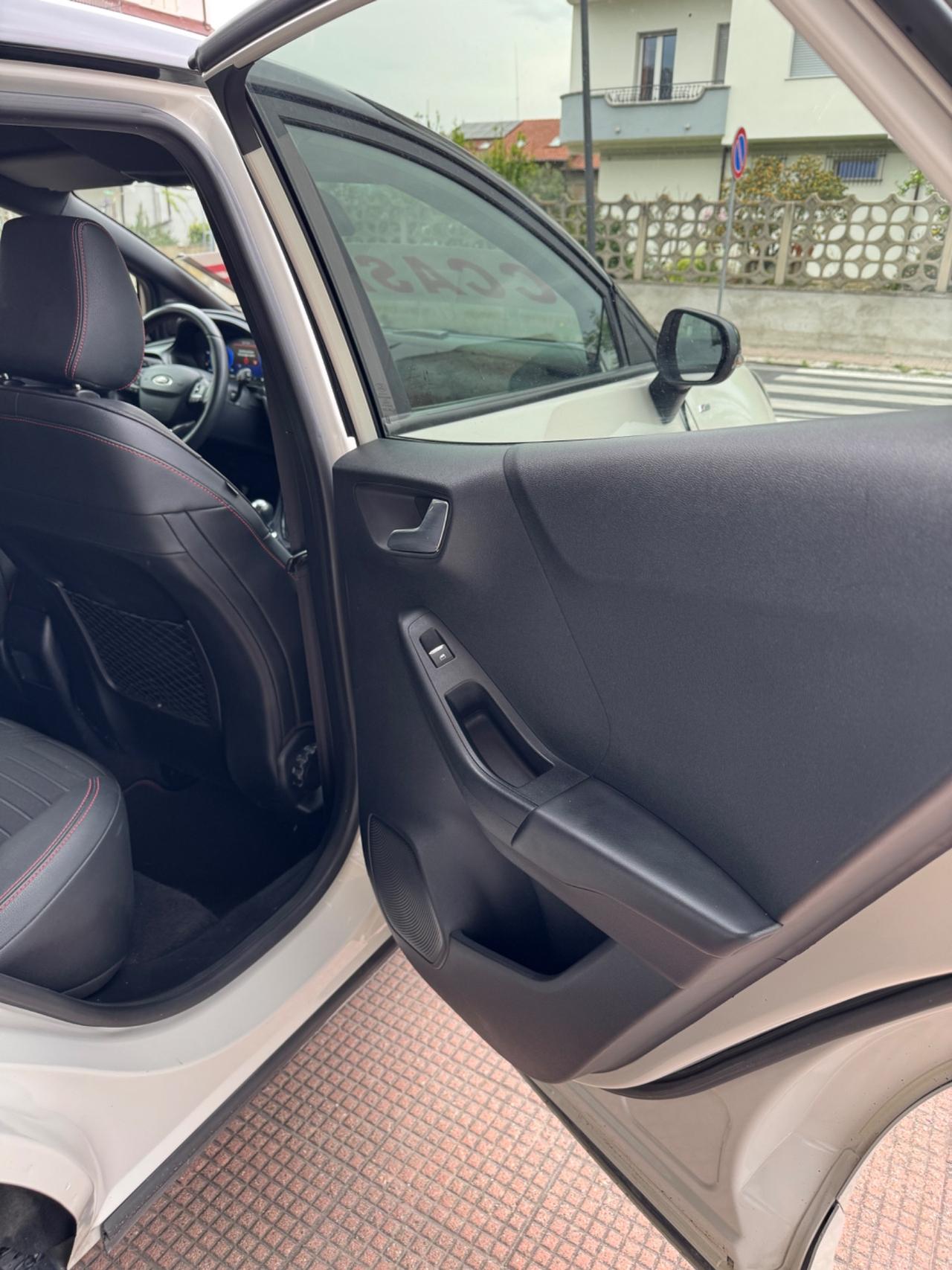 Ford Kuga 1.5 EcoBlue 120 CV aut. 2WD ST-Line