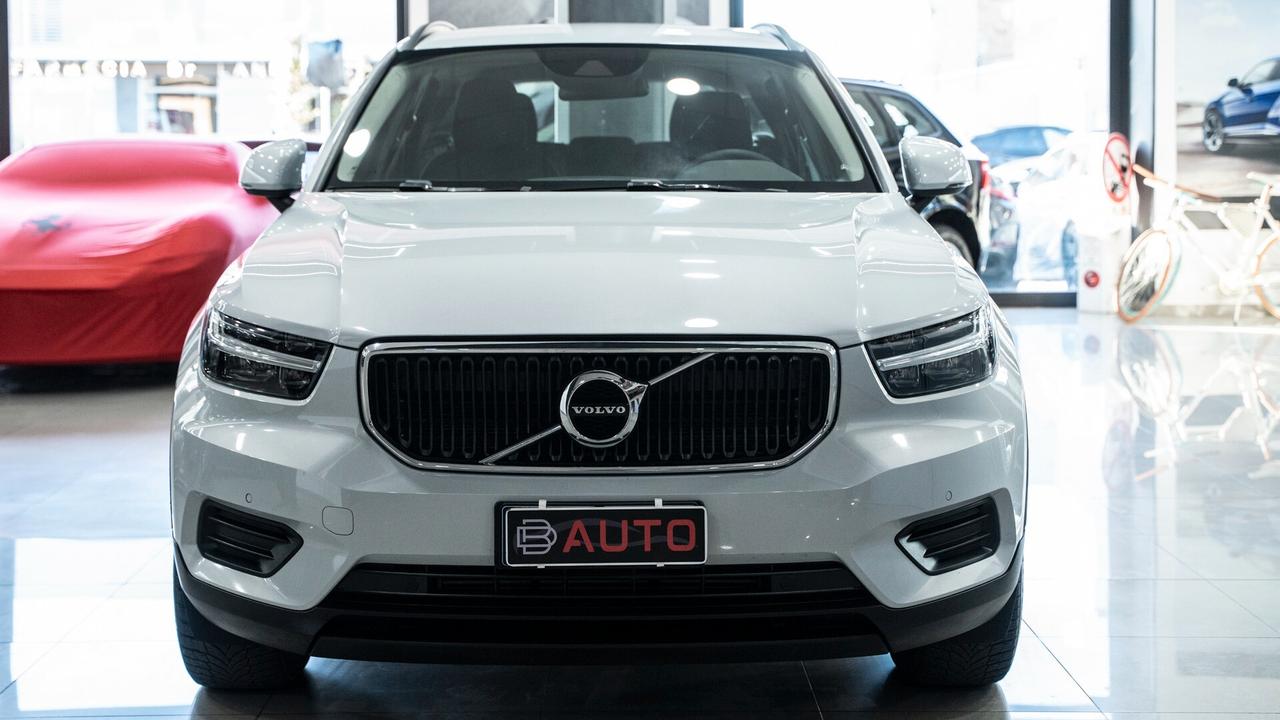 Volvo XC40 2.0 D3 150 CV MOMENTUM PRO AUTO NAVI LED FULL OPTIONAL