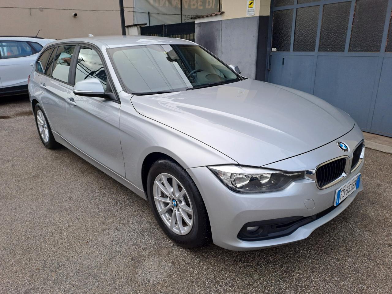 BMW 318D Touring 150CV Business - EURO 6B