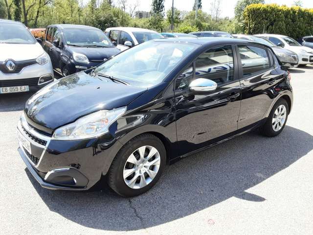 Peugeot 208 1.2 puretech Active 68cv *NEOPATENTATI*