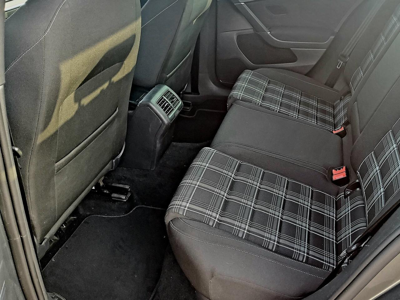 Volkswagen Golf GTD 2.0 TDI DSG 5p. BlueMotion Technology