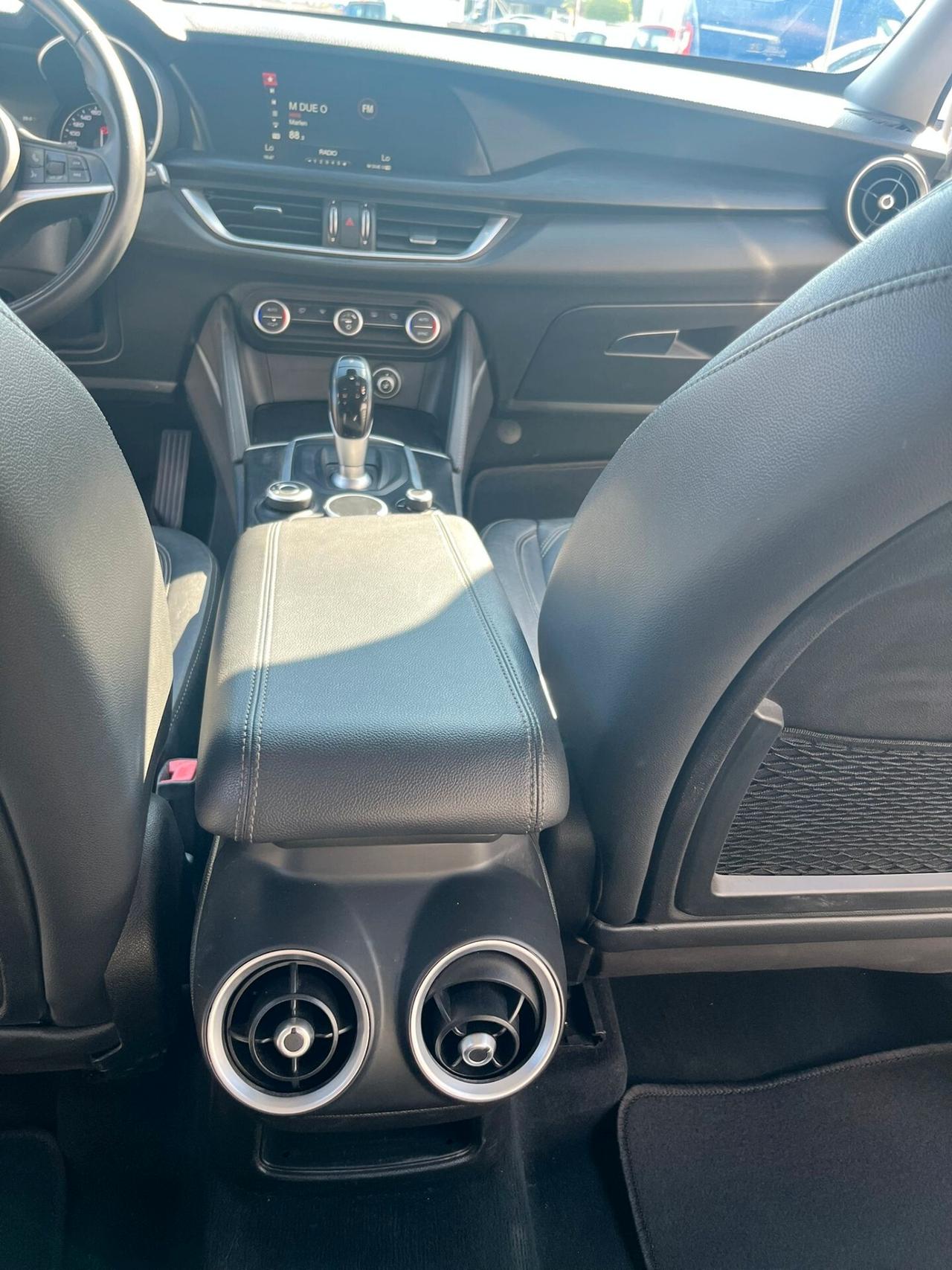 Alfa Romeo Stelvio 2.2 Turbodiesel 180 CV AT8 RWD Executive