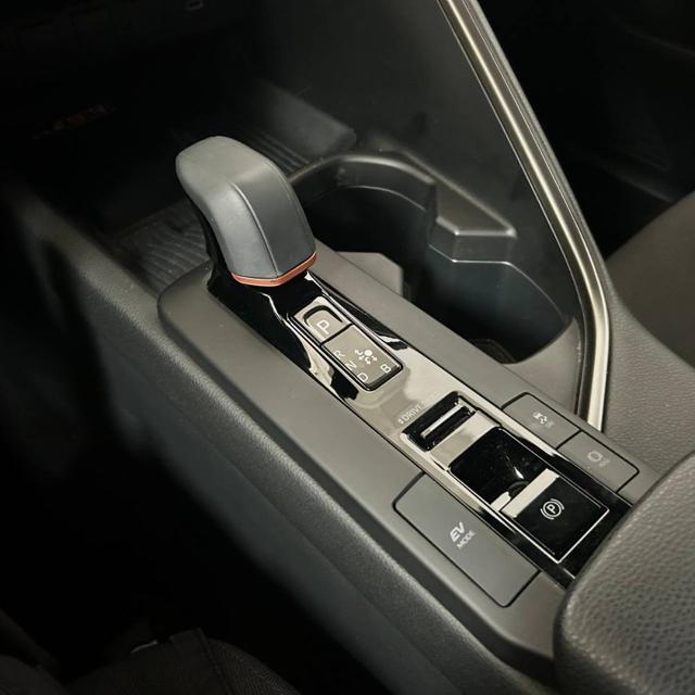 TOYOTA C-HR 1.8 HV Trend