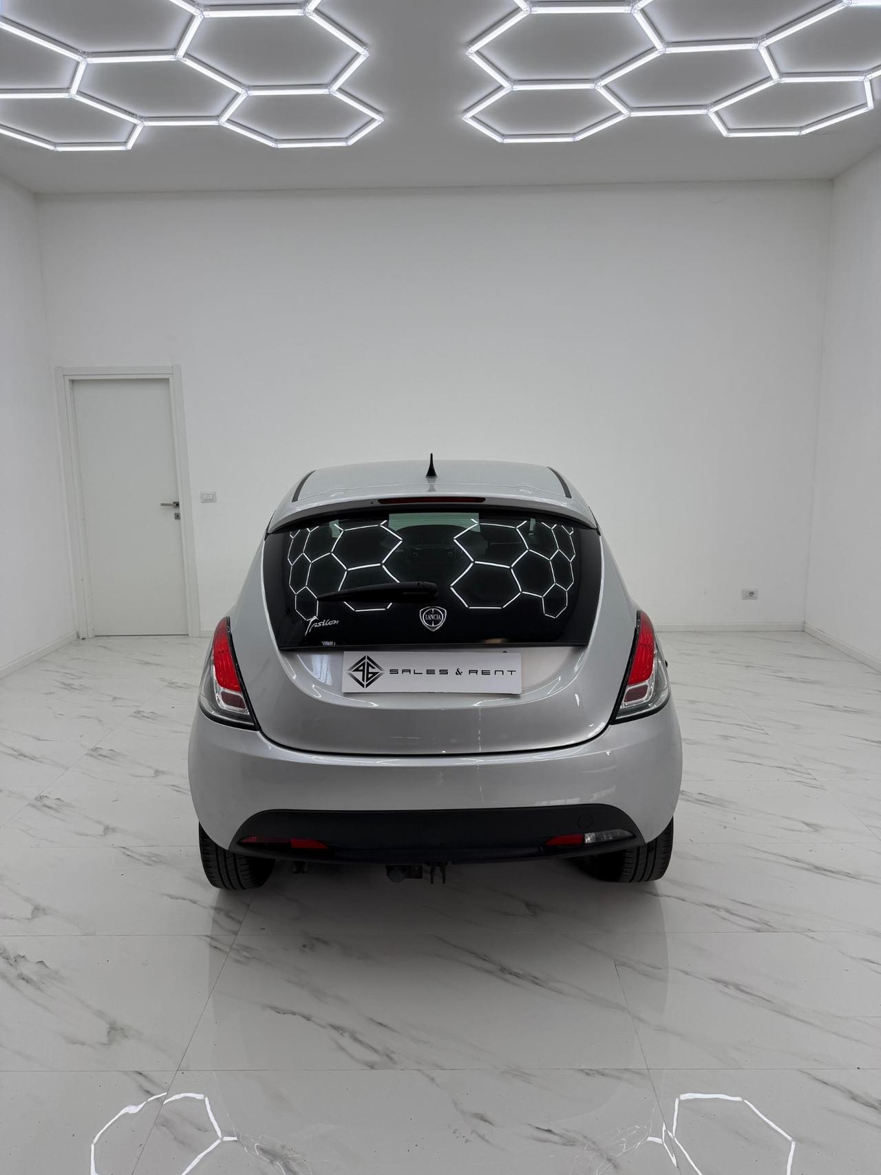 Lancia Ypsilon 0.9 TwinAir 85 CV 5 porte S&S Silver