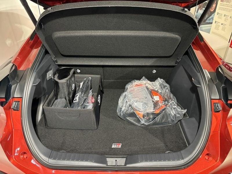 Toyota C-HR 2.0 PHEV E-CVT GR Sport