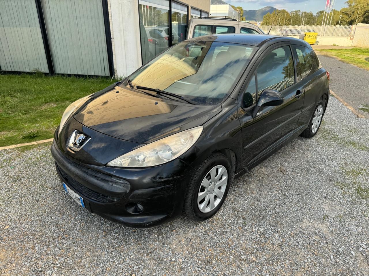 Peugeot 207 1.4 HDi -SOLO 136.000 KM-