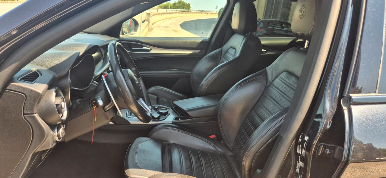 Alfa Romeo Stelvio 2.2 Turbodiesel 210 CV AT8 Q4 Executive