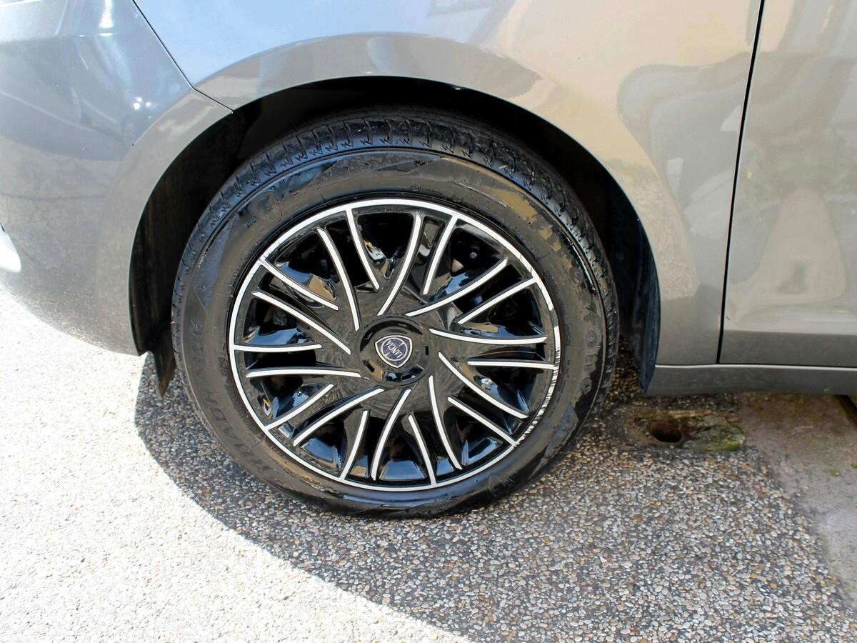 Lancia Ypsilon 1.0 Hybrid FireFly 5 porte S&S Silver Plus **PREZZO VERO** UNIPRO IVA DEDUCIBILE