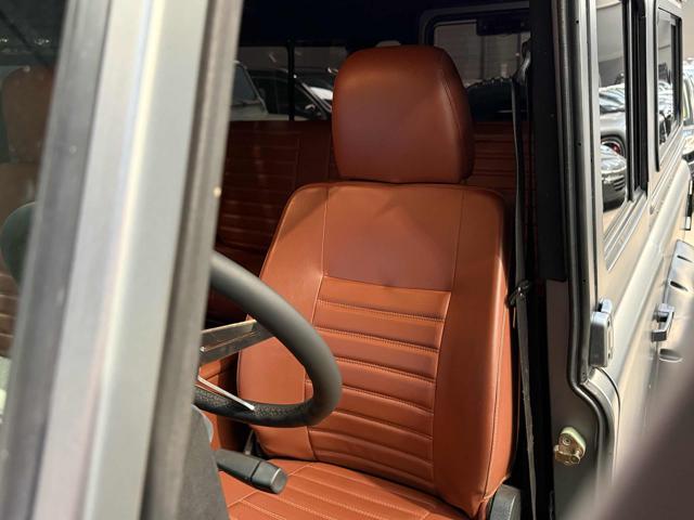 LAND ROVER Defender 110 2.5 Td5 cat S.W. SE