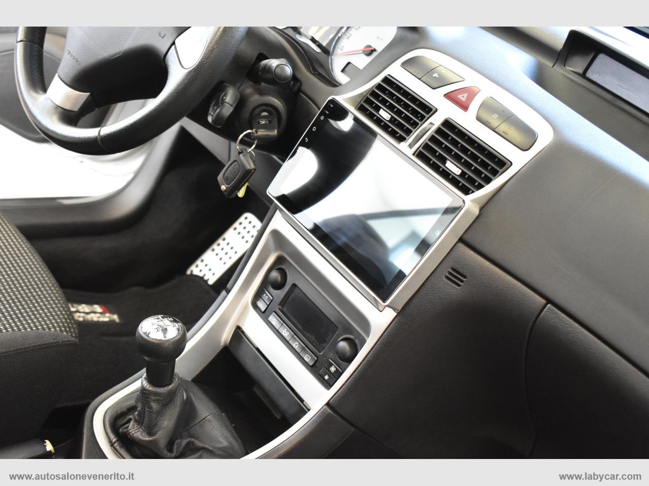PEUGEOT 307 1.6 16V CC Tecno