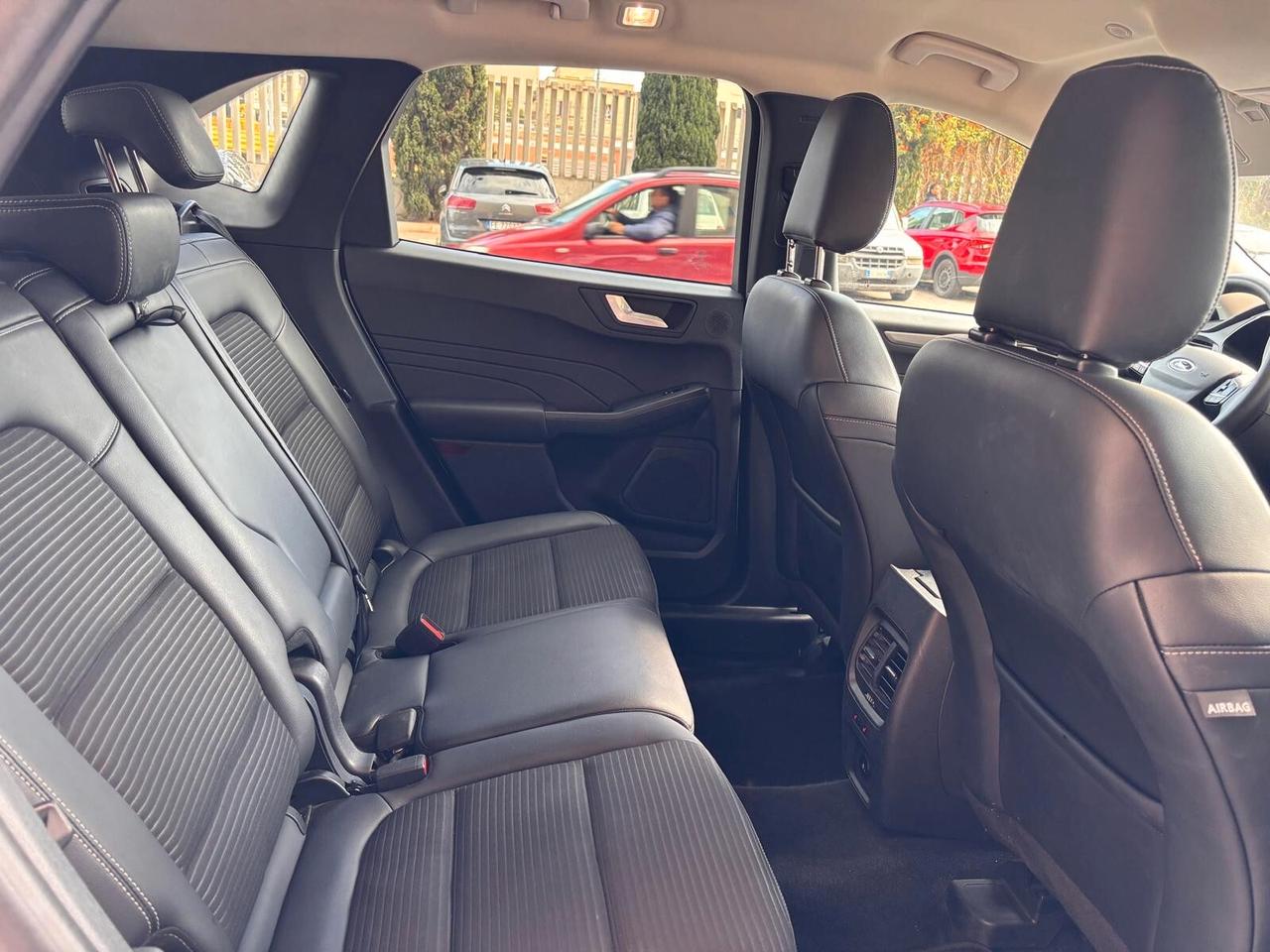 Ford Kuga 2.0 EcoBlue 120 CV aut. 2WD Titanium Business