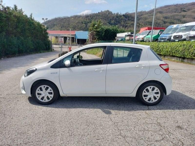 Toyota Yaris Hybrid Business