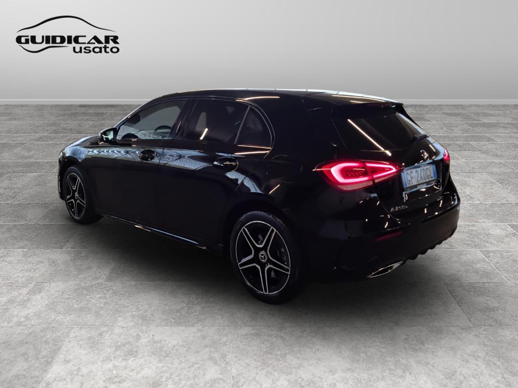 Mercedes-Benz Classe A - W177 2018 - A 250 e phev (eq-power) Premium auto
