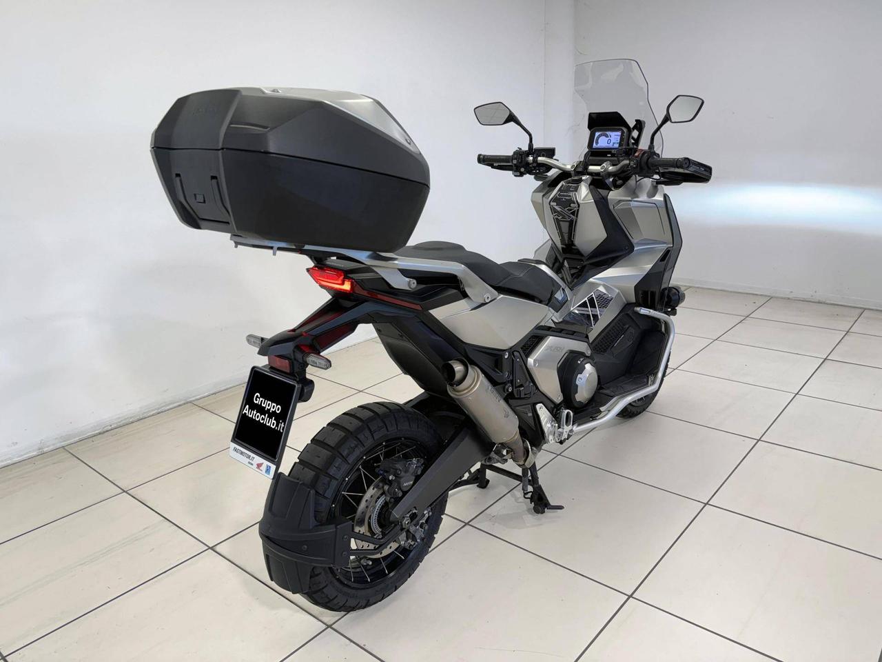 Honda X-ADV 750 DCT Adventure
