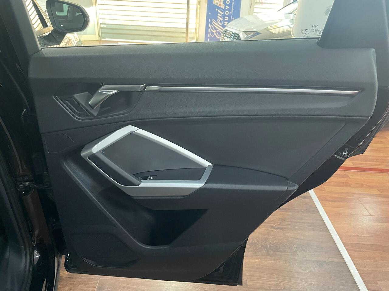 AUDI Q3 35 2.0 TDI 150CV BUSINESS