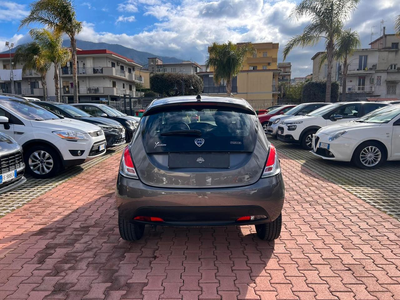 Lancia Ypsilon 1.0 FireFly 5 porte S&S Hybrid Alberta Ferretti