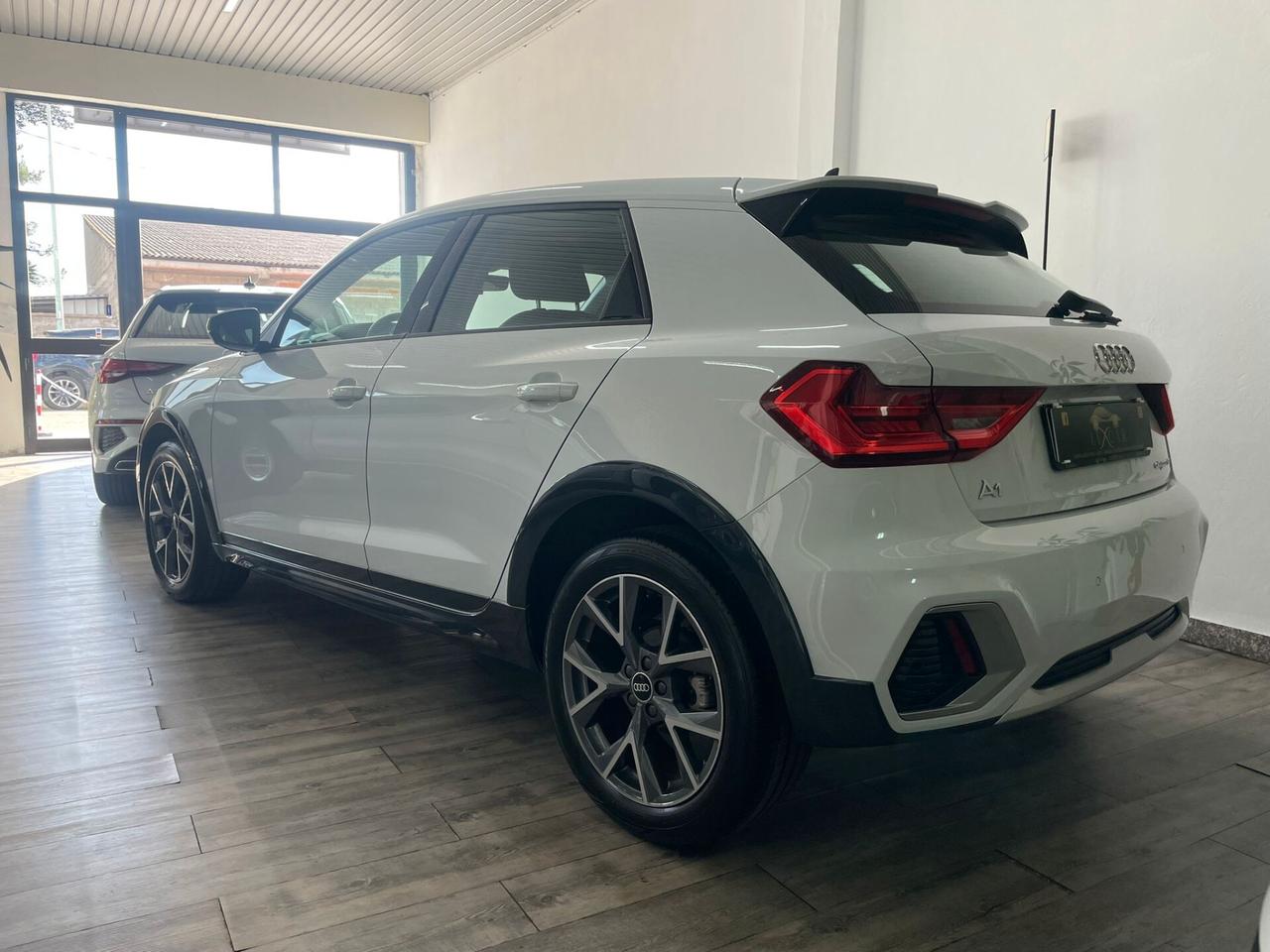 Audi A1 citycarver 30 TFSI Admired