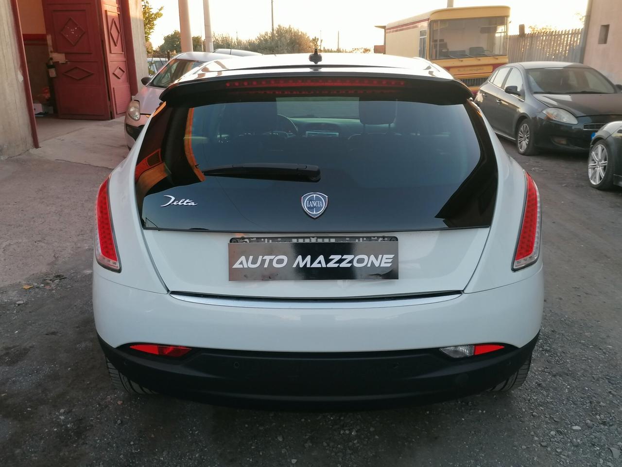 Lancia Delta 1.6 MJT Platino( da vetrina)