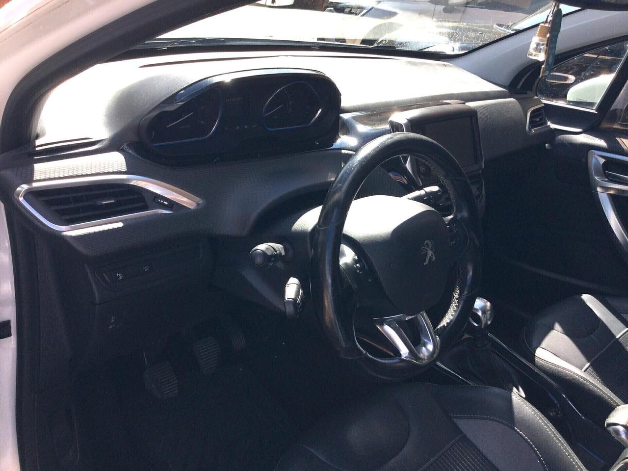 Peugeot 2008 BlueHDi 100 S&S Allure