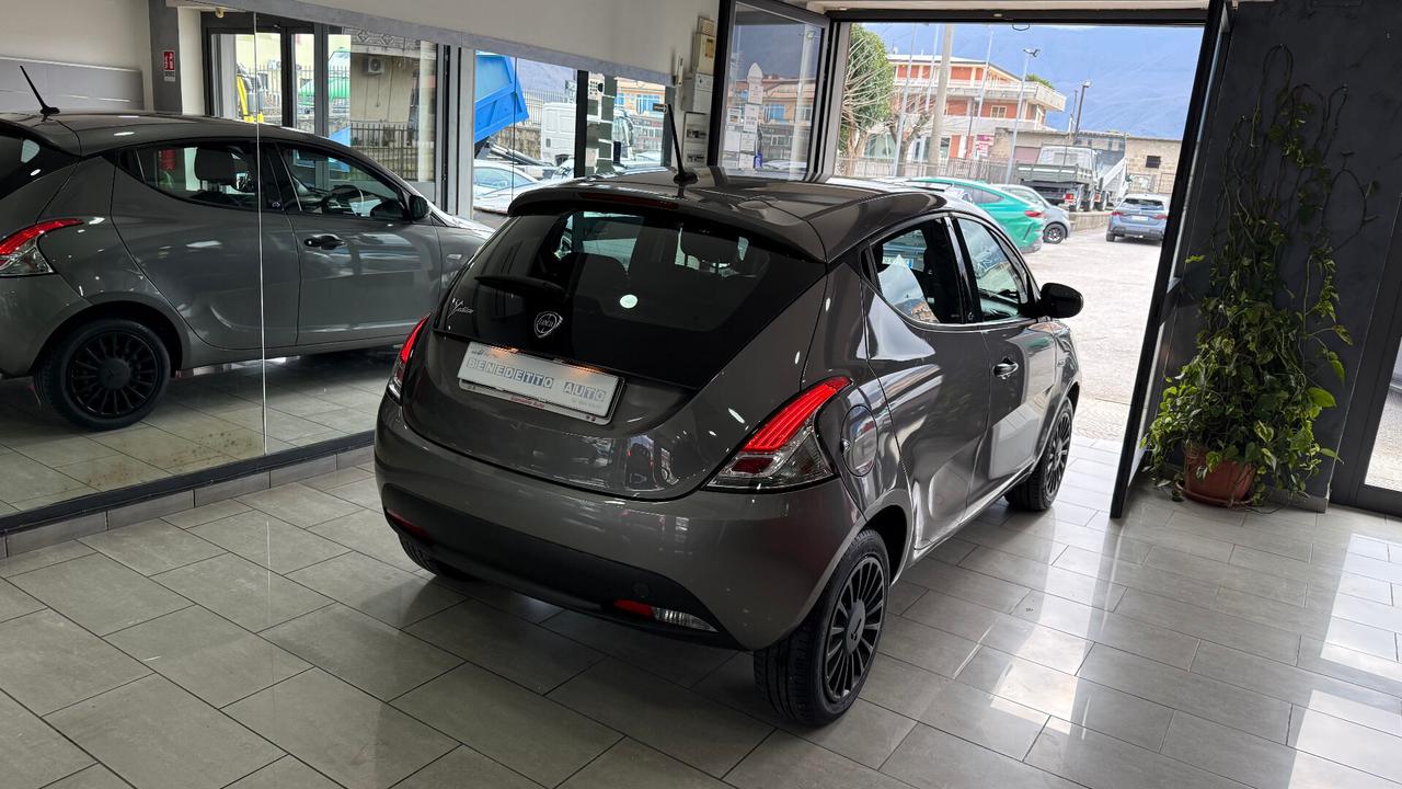 Lancia Ypsilon 1.2 69 CV 5 porte GPL