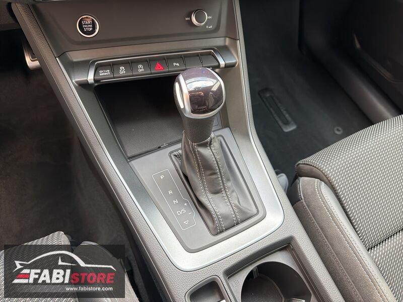 Audi Q3 Sportback 35 TDI 150 Cv S-Tronic S-Line interno ed esterno