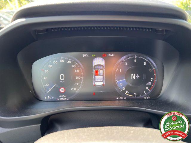 VOLVO XC40 T3