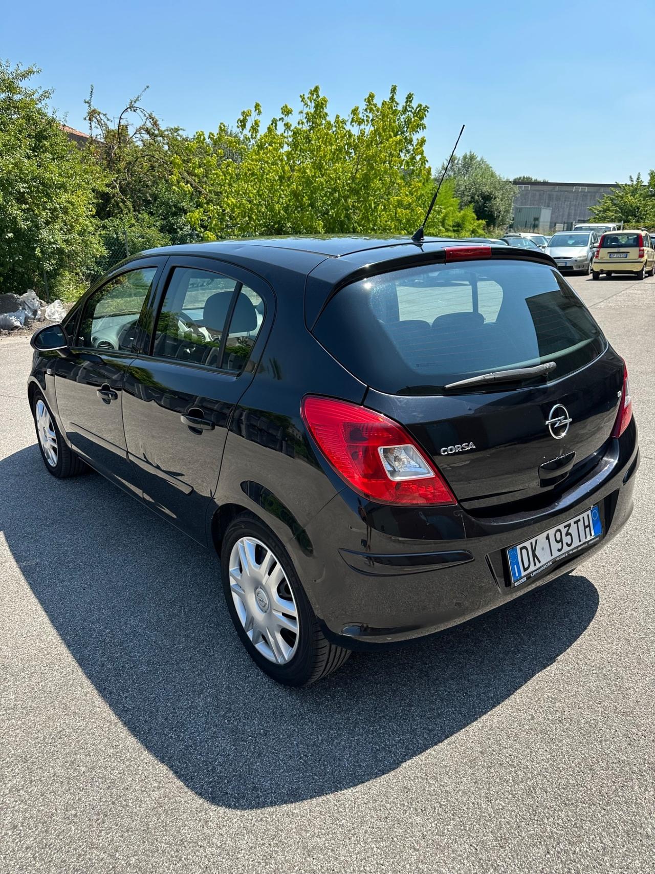Opel Corsa 1.2 5 porte Cosmo