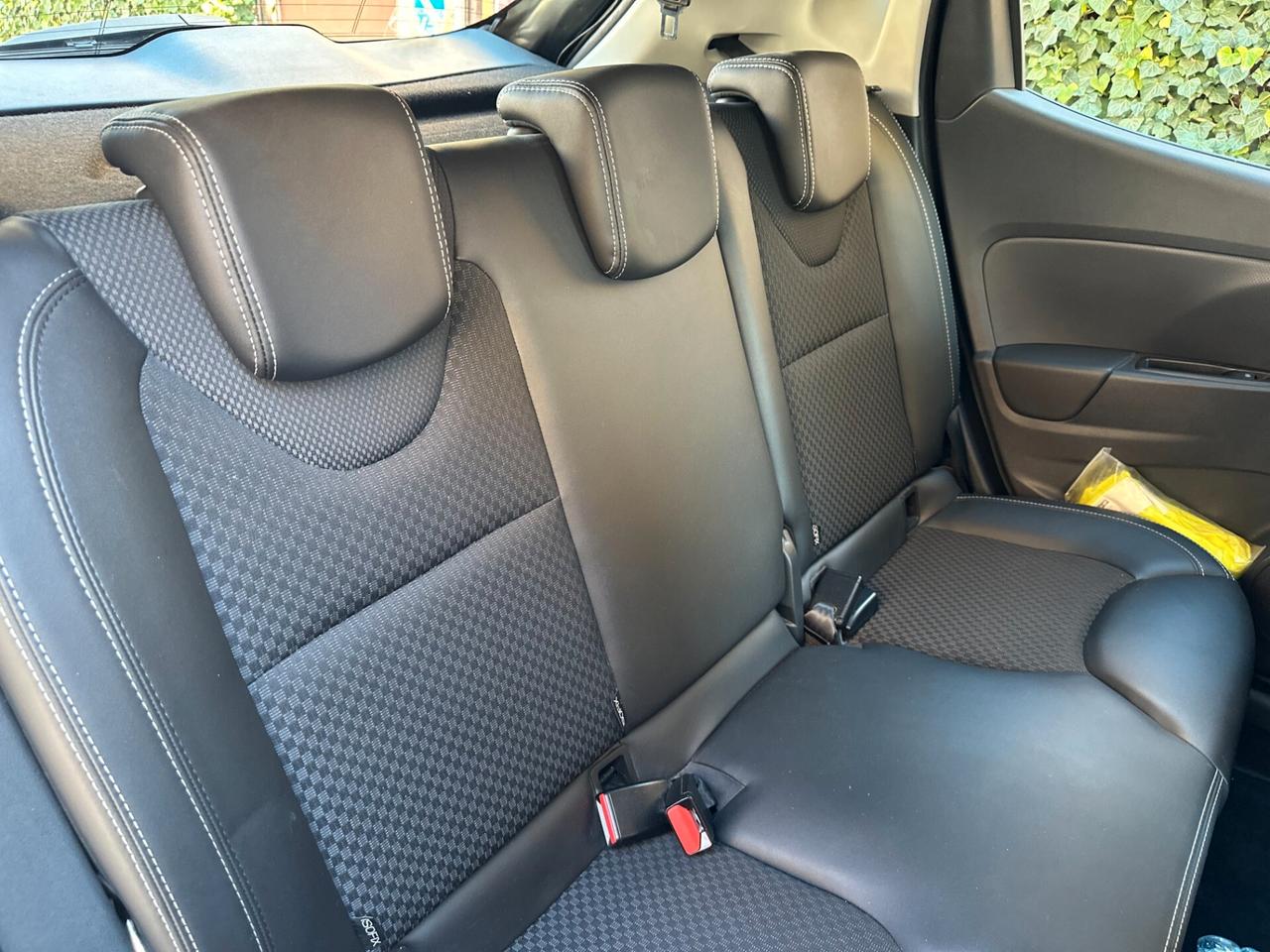 Renault Clio TCe 12V 75 CV 5 porte Moschino Intens