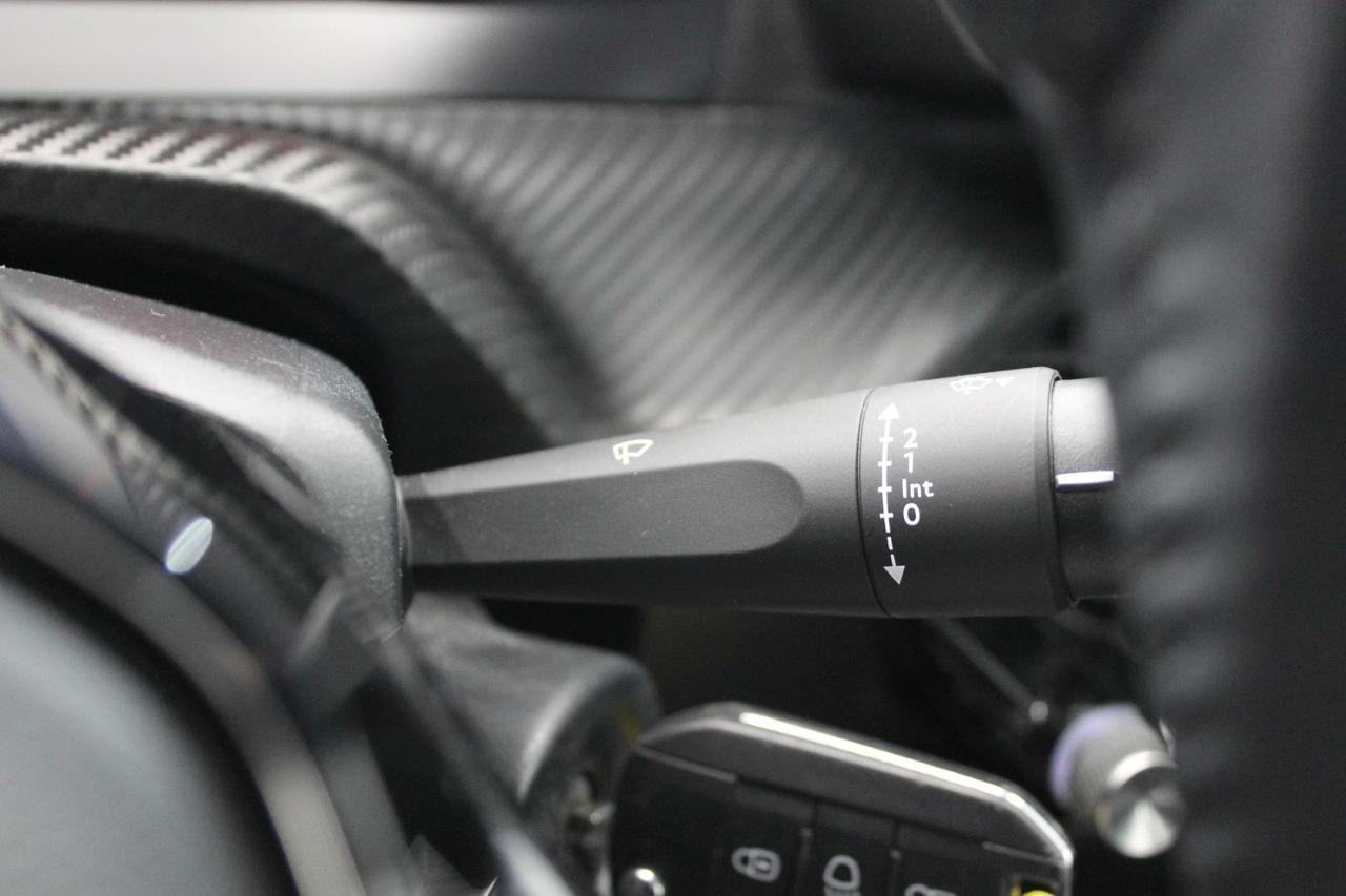 Peugeot 208 1.2 Puretech ALLURE 100 Cv.