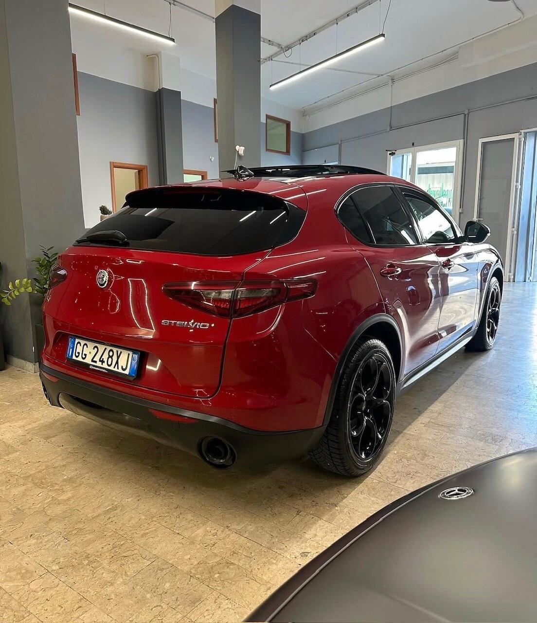 Alfa Romeo Stelvio 2.2 Turbodiesel 210 CV AT8 Q4 Executive