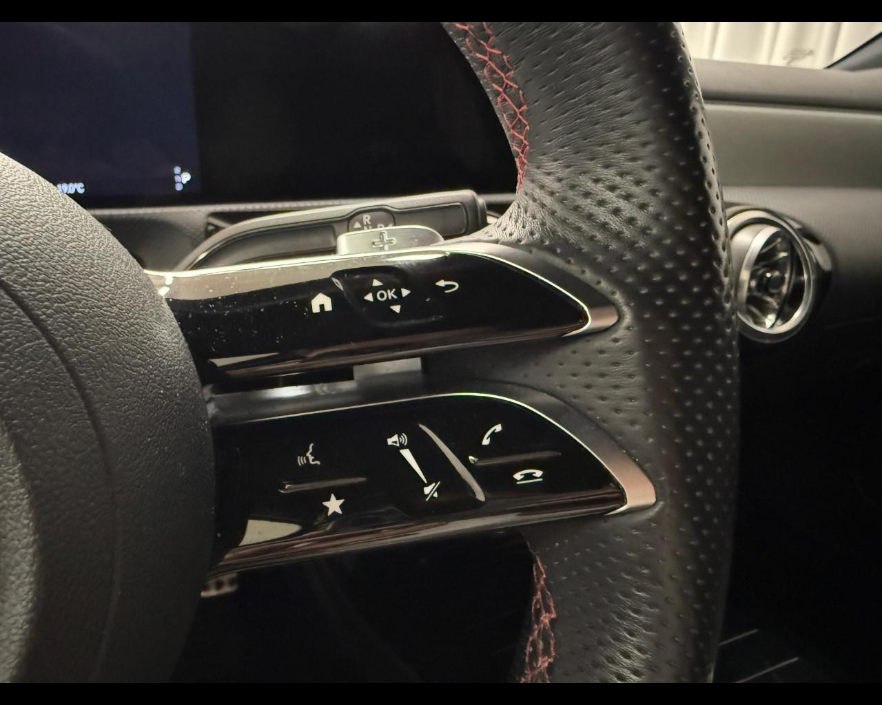 Mercedes-Benz Classe A (W177) - A 220 d Automatic AMG Line Premium