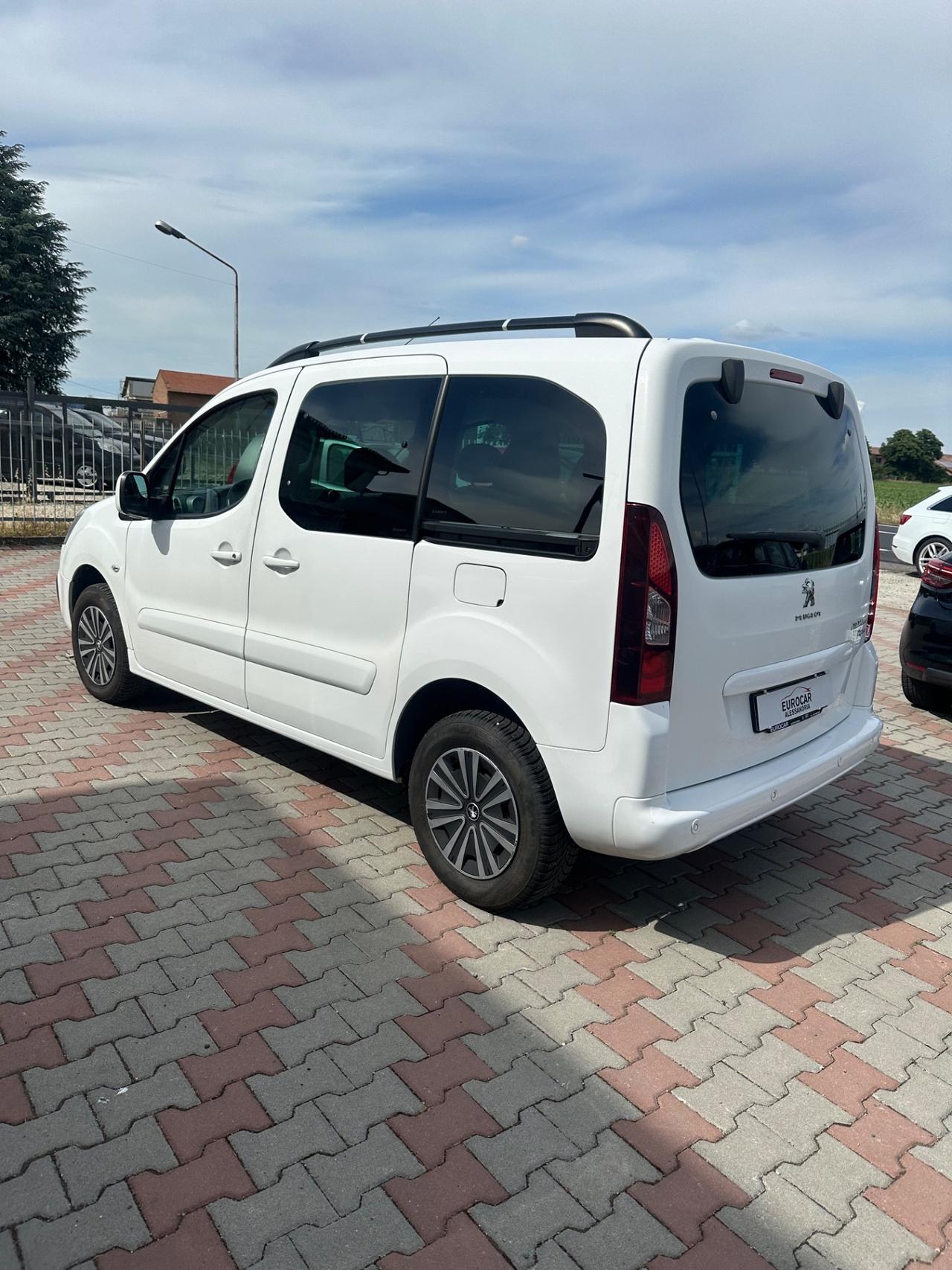 Peugeot Partner Tepee BlueHDi 120 S&S Outdoor