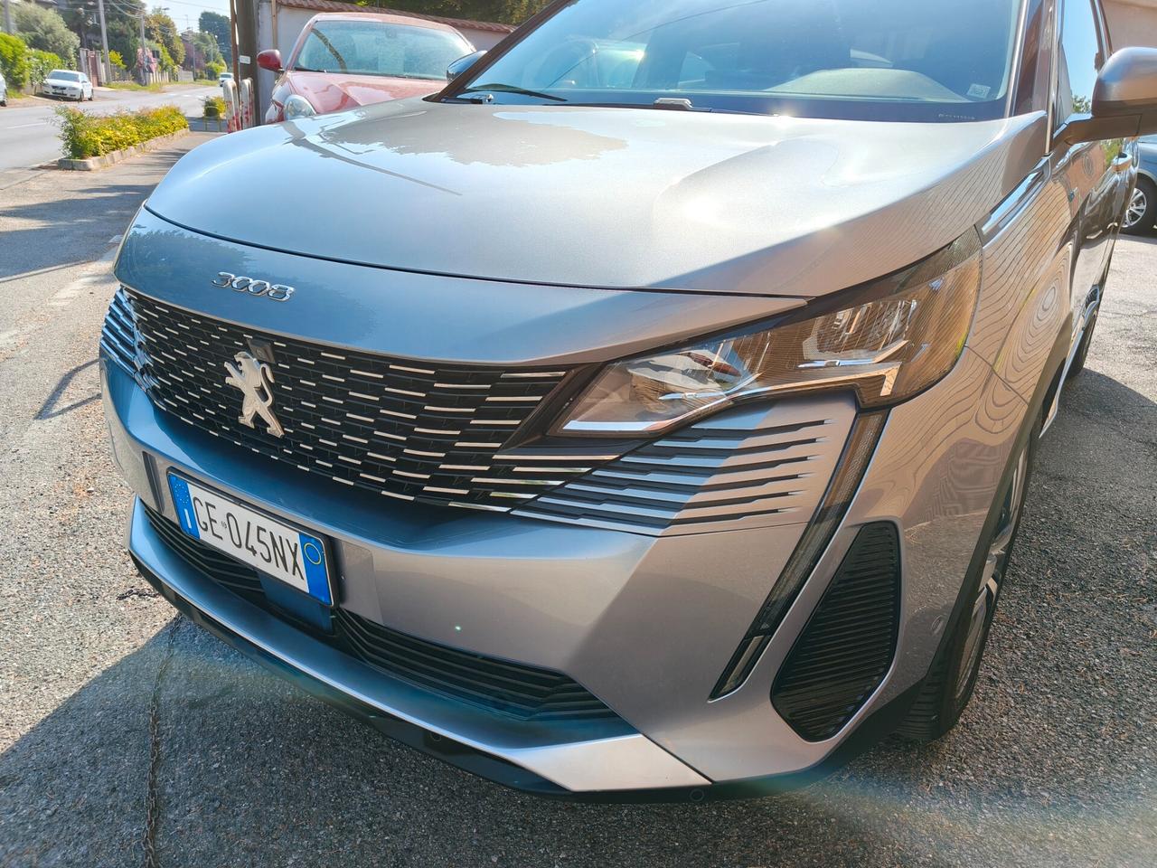 peugeot 3008 HYBRID 225 E-EAT8 ALLURE