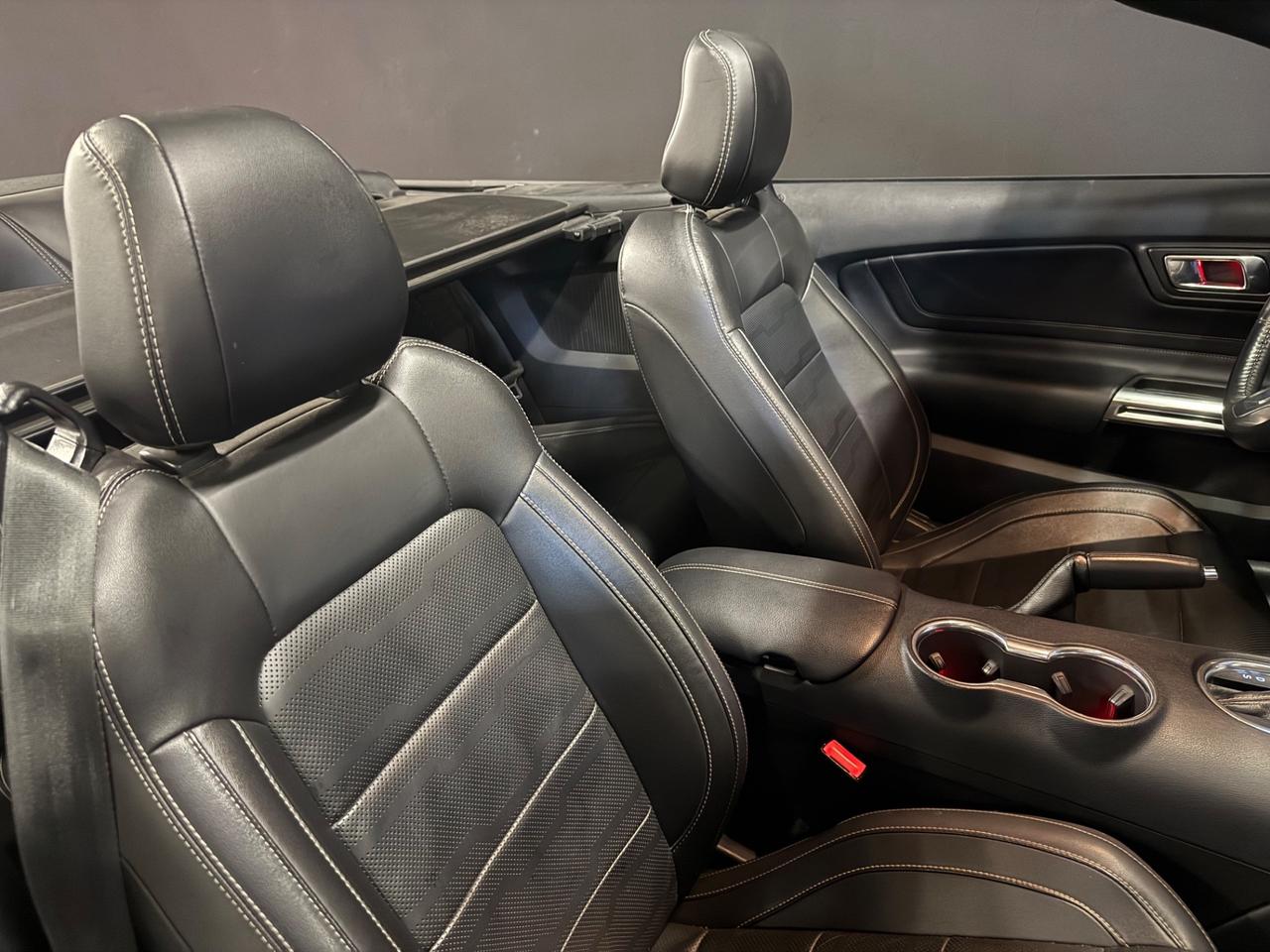 Ford Mustang Cabrio 2.3 NO SUPERBOLLO