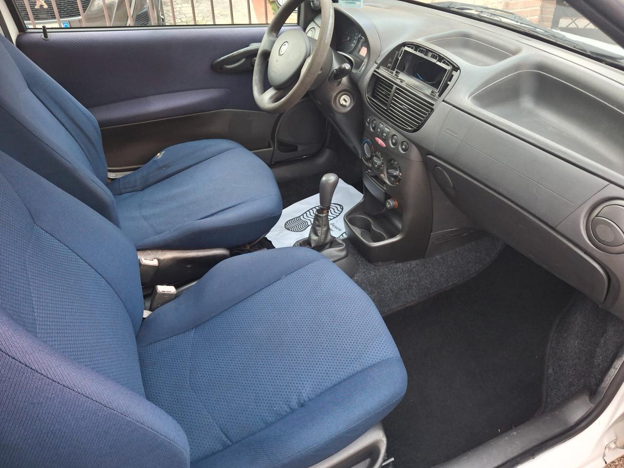 Fiat Punto 1.3 JTD 3p. 4 p.ti Active Van