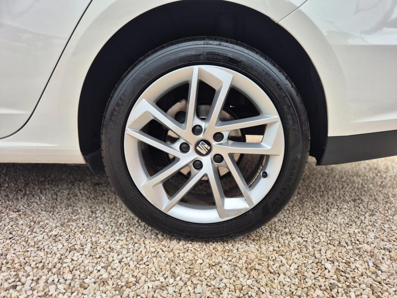 Seat Leon 1.6 TDI 105 CV PARI AL NUOVO