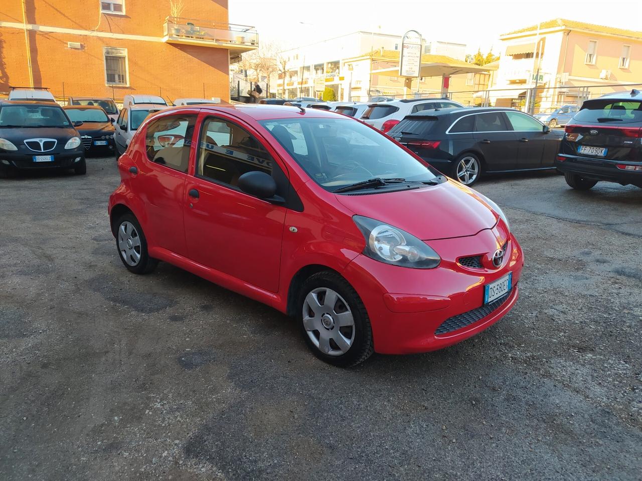 Toyota Aygo 1.0 12V VVT-i 5 porte Neopatentati