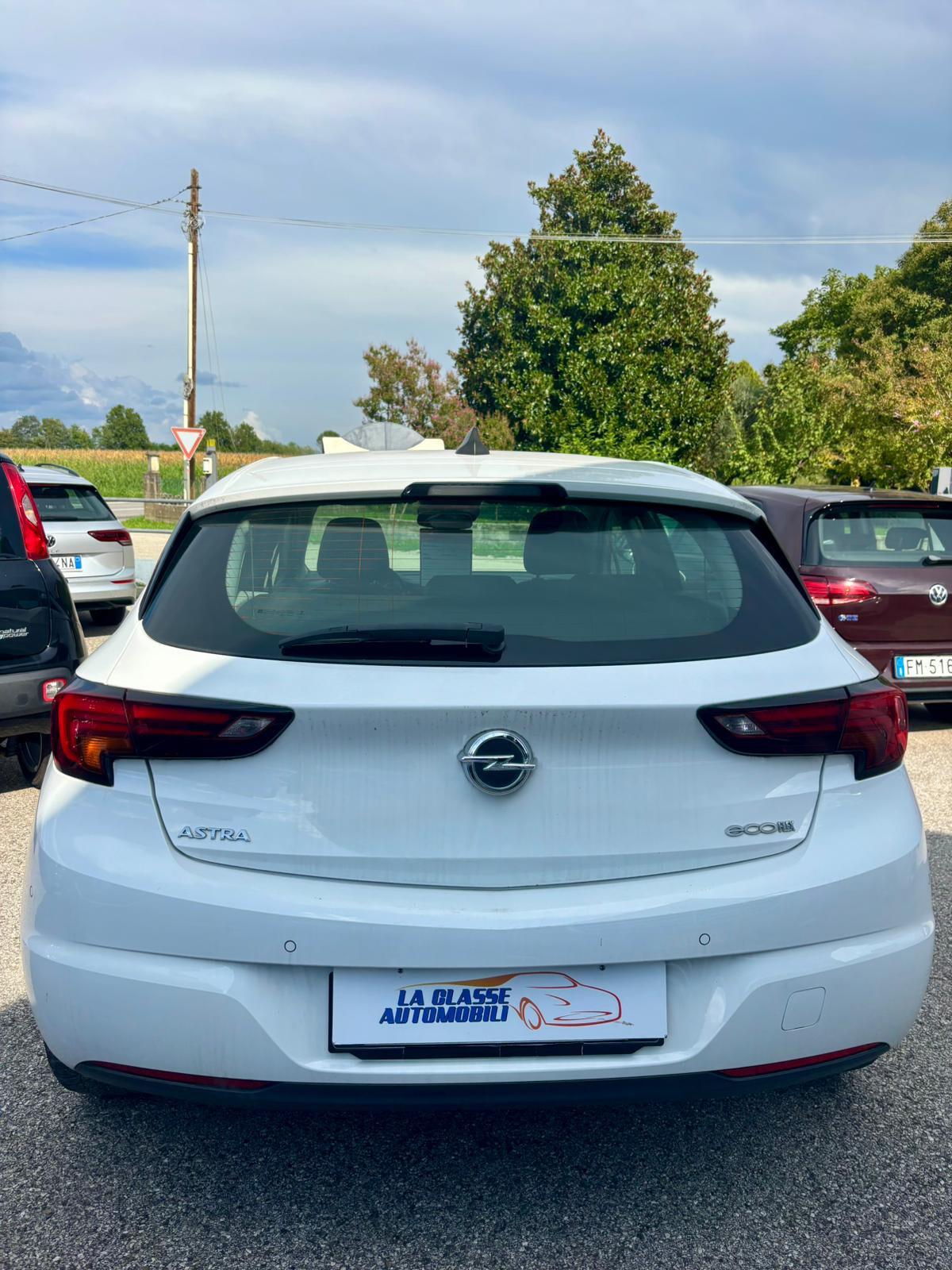 Opel Astra 1.0 ecoFLEX Start&Stop 105cv Sports NEOPATENTATI