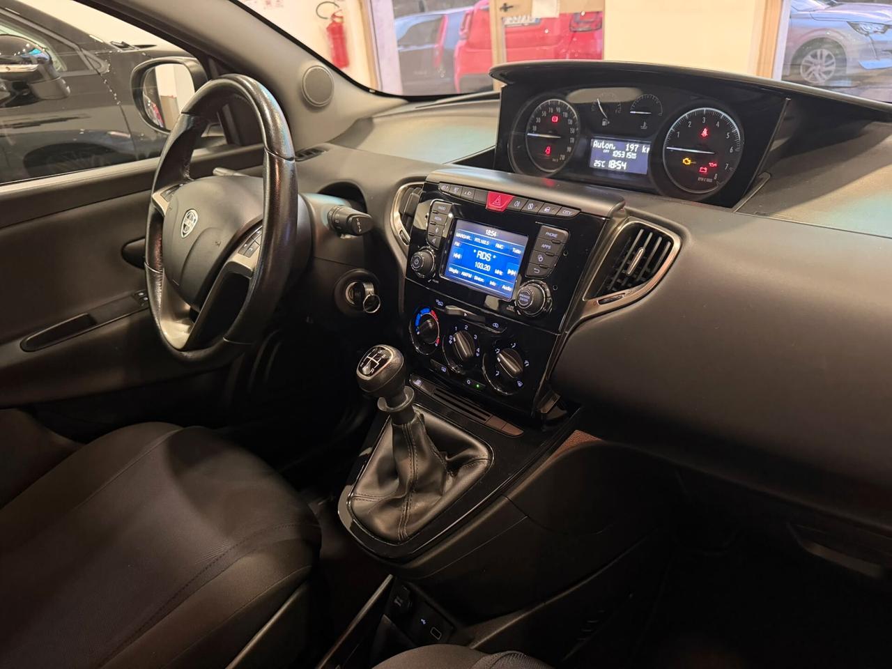 Lancia Ypsilon 1.2 69 CV 5 porte Gold