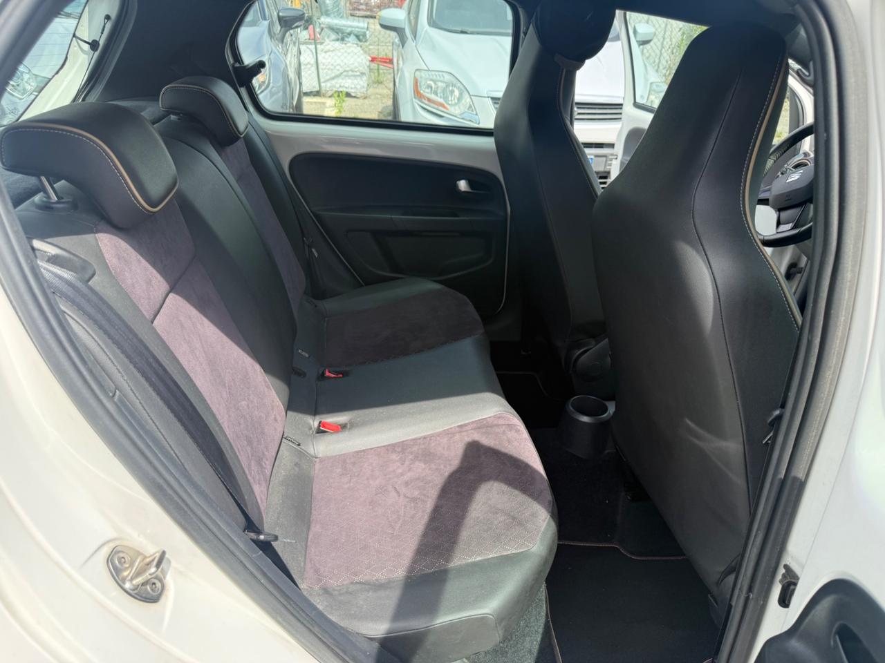 Seat Mii 1.0 68 CV 5 porte by Cosmopolitan Ecofuel