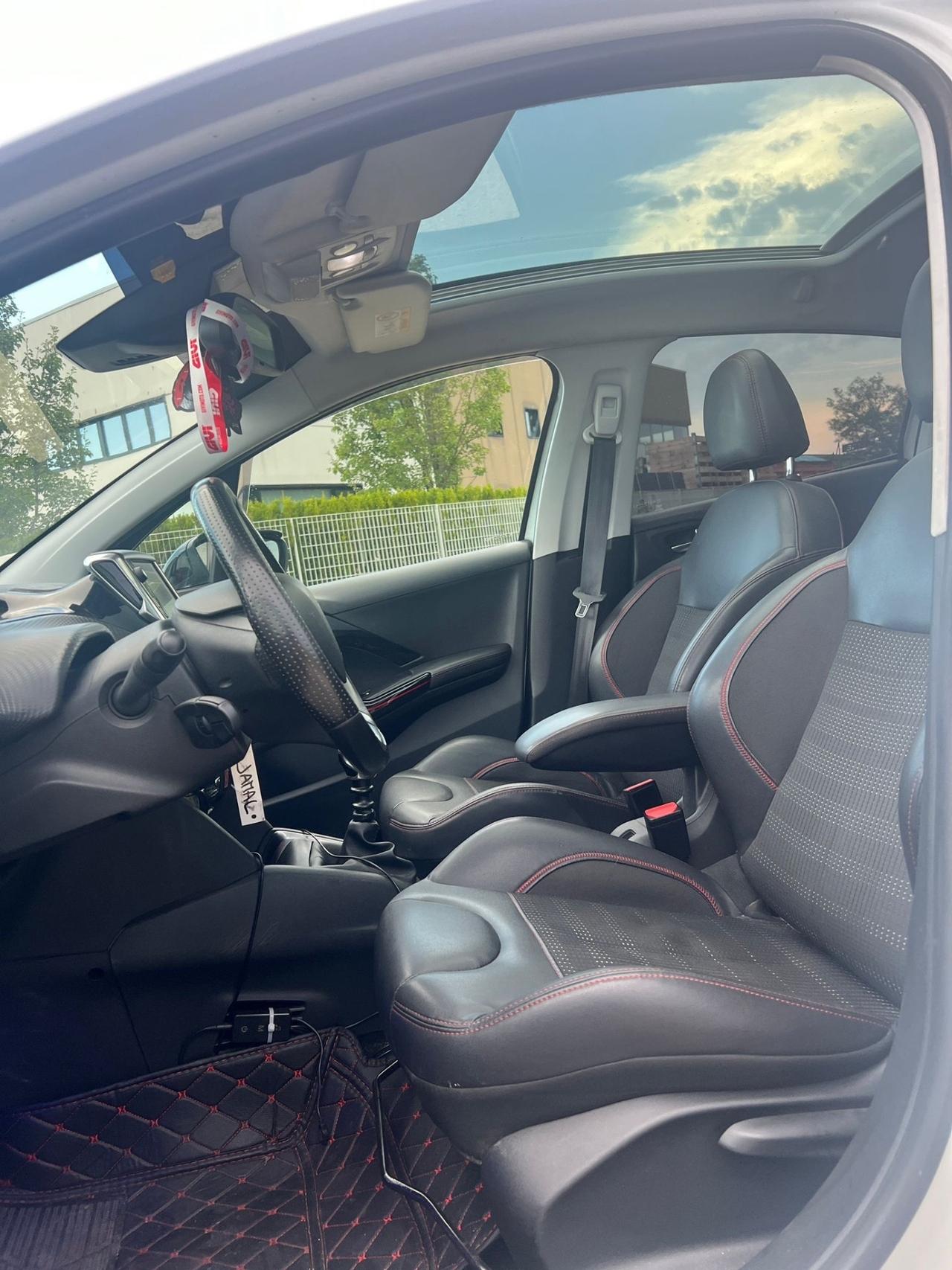Peugeot 208 BlueHDi 120 S&S 5 porte GT Line