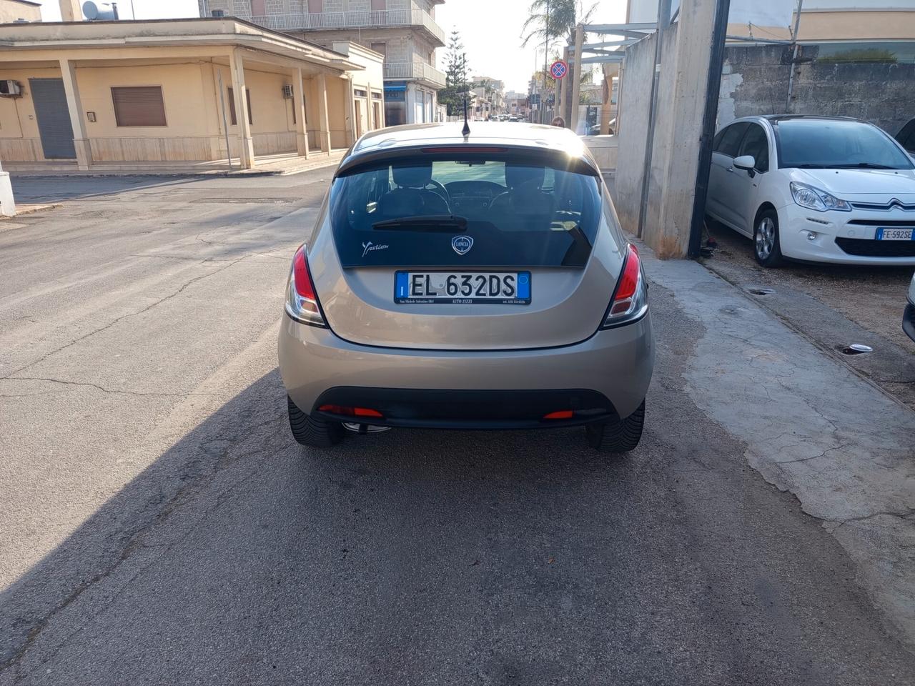 Lancia Ypsilon 1.2 Platinum BICOLORE