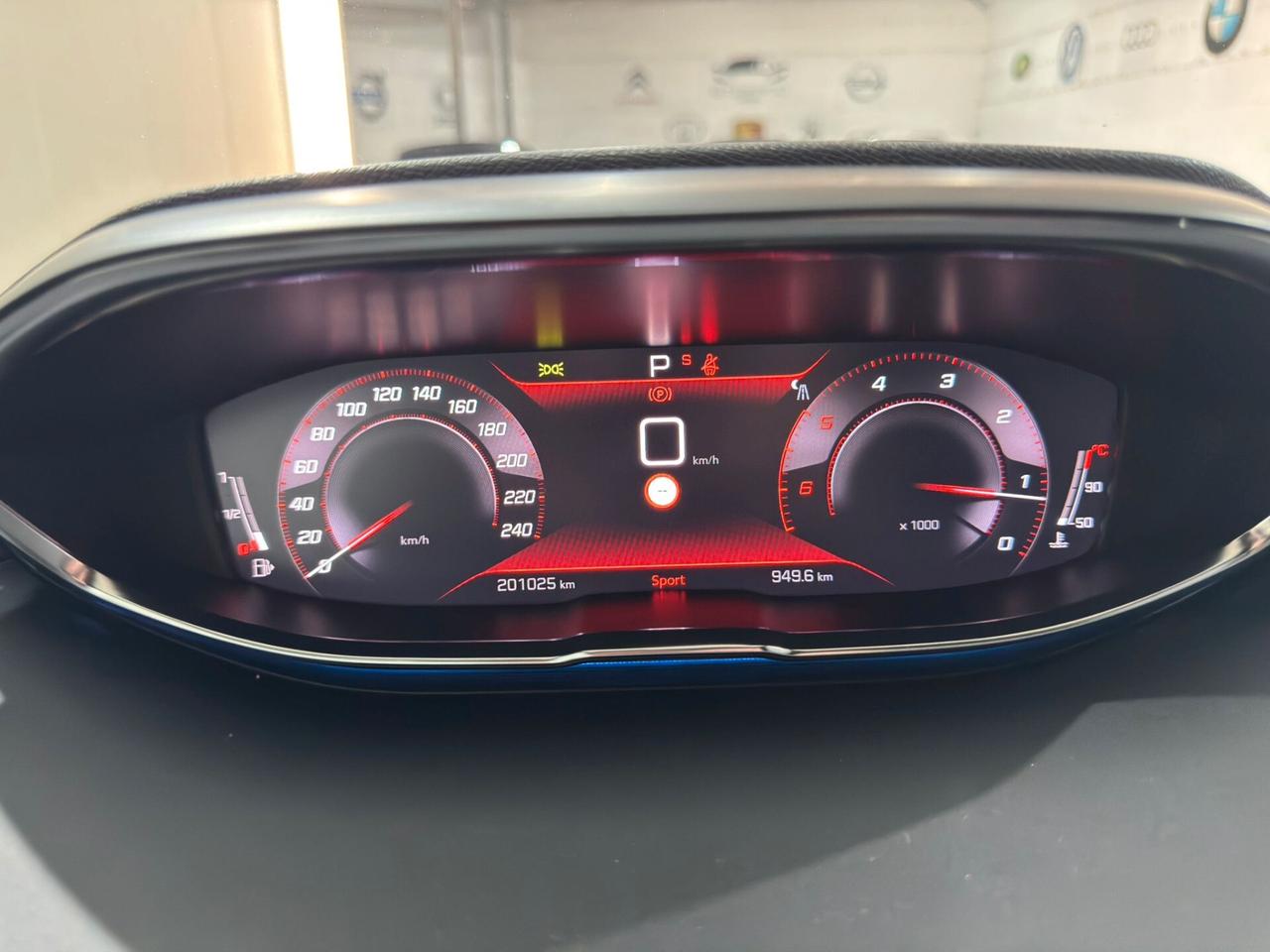 Peugeot 3008 BlueHDi 130 S&S EAT8 Active Pack