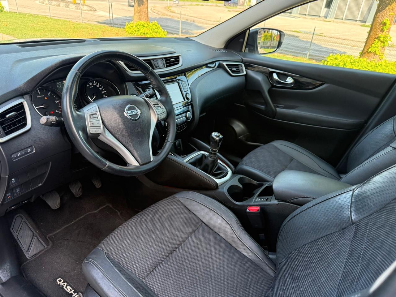 Nissan Qashqai 1.6 dCi 2WD Tekna full optional