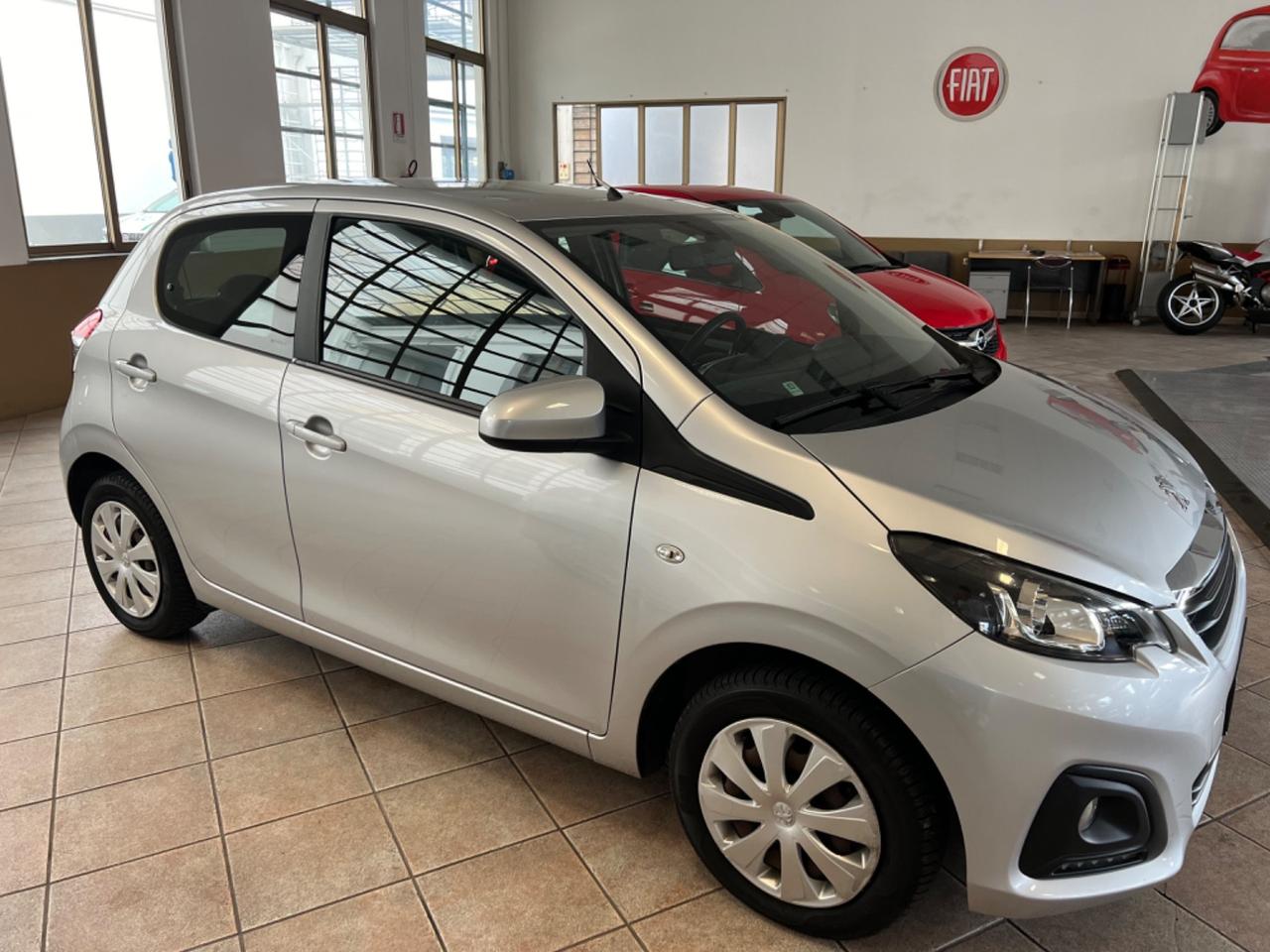 Peugeot 108 VTi 68 5 porte Allure