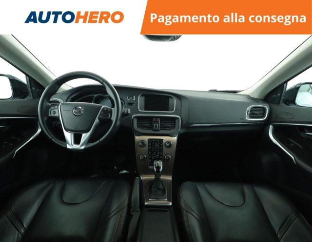 VOLVO V40 Cross Country T4 AWD Geartronic Summum