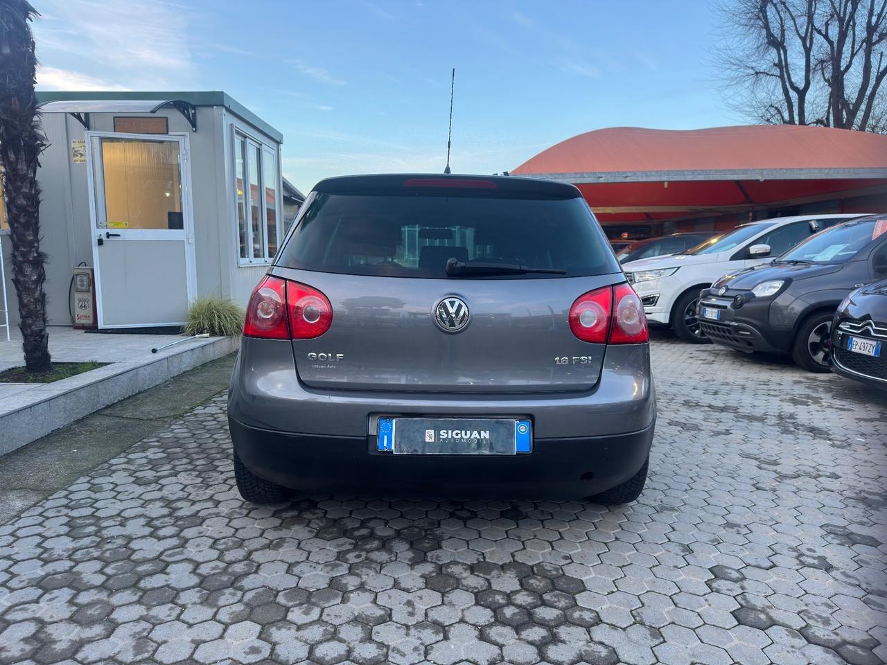 Volkswagen Golf ADATTA A NEOPATENTATI 1.6 16V FSI 5p. Comfortline