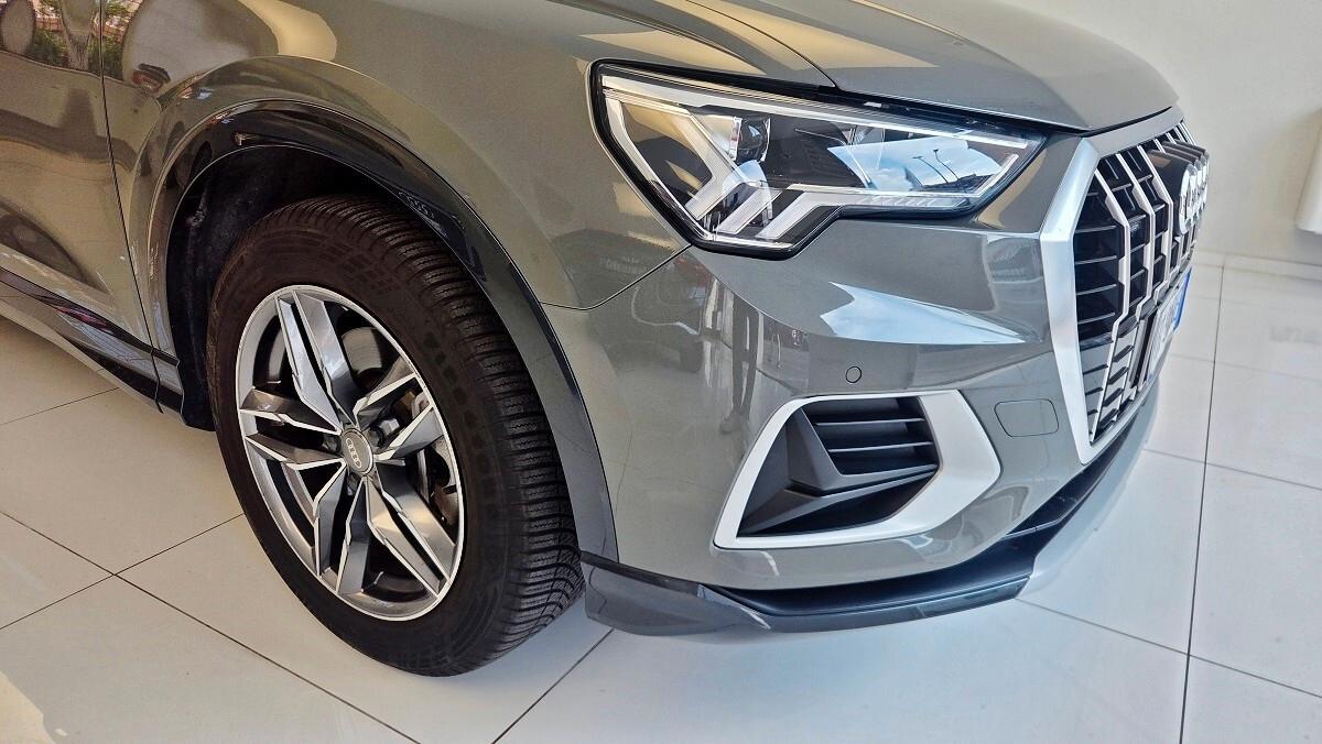 Audi Q3 40 TFSI Quattro S-Tronic Business Advanced