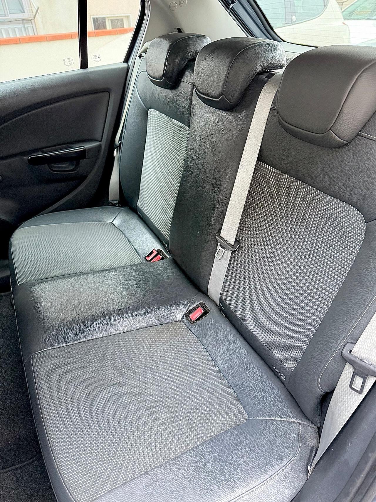 Opel Corsa 1.2 Benzina Automatica 80 Cv