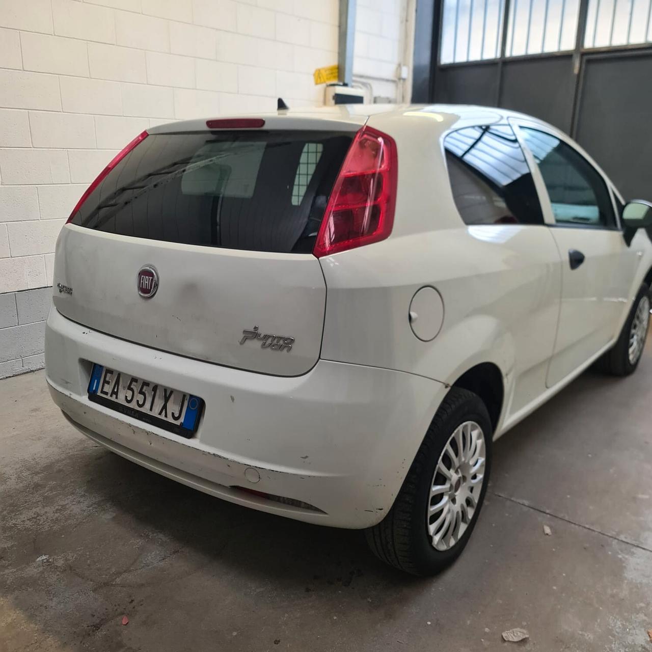 FIAT GRANDE PUNTO VAN 1.4 METANO